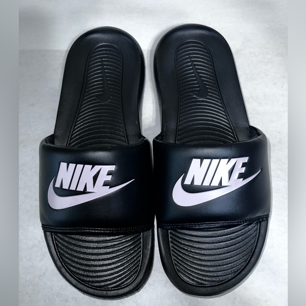 🔥SALE🔥 Like New Nike Slides Black With Pink/Purple Swoosh Size 10